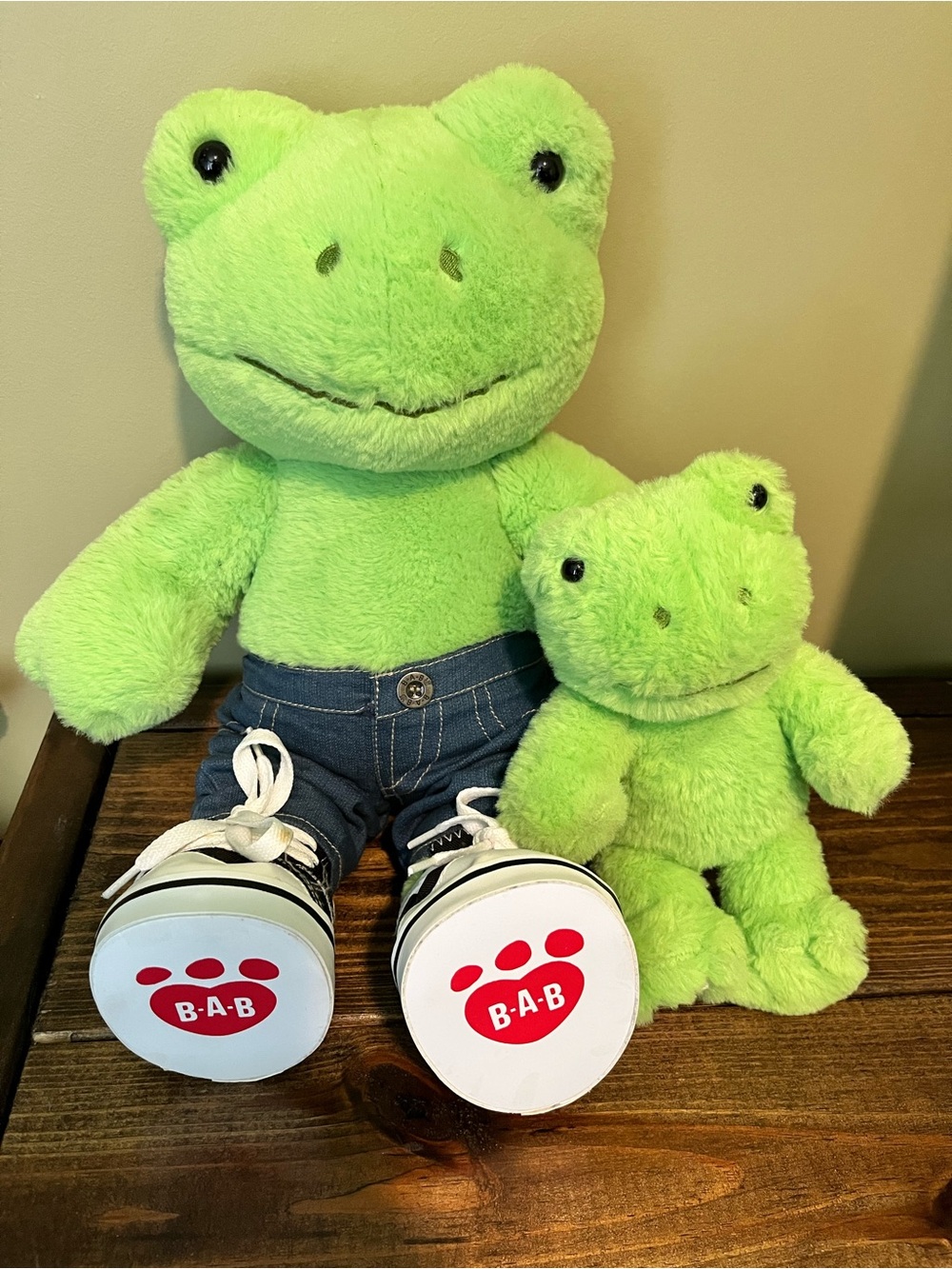 Build-A-Bear Green Frog Stuffed Toy Set